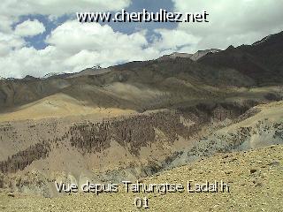 légende: Vue depuis Tahungtse Ladakh 01
qualityCode=raw
sizeCode=half

Données de l'image originale:
Taille originale: 158196 bytes
Temps d'exposition: 1/425 s
Diaph: f/400/100
Heure de prise de vue: 2002:06:27 13:00:12
Flash: non
Focale: 45/10 mm
